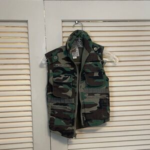 Children's Camouflage Utility Vest - Green Camo